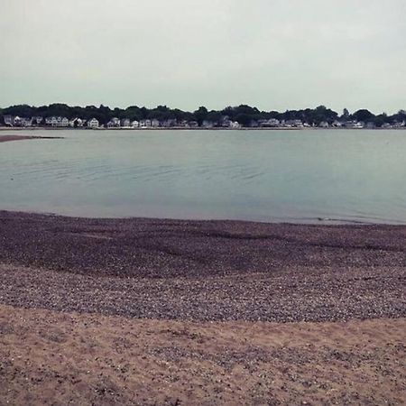 Beachy Bay Breeze Bungalow 2Br With Parking And Close To Many Amenities. West Haven Exterior photo